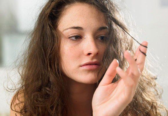 Bật mí 7 cách làm tóc mái nhanh dài, trả lại sự tự tin