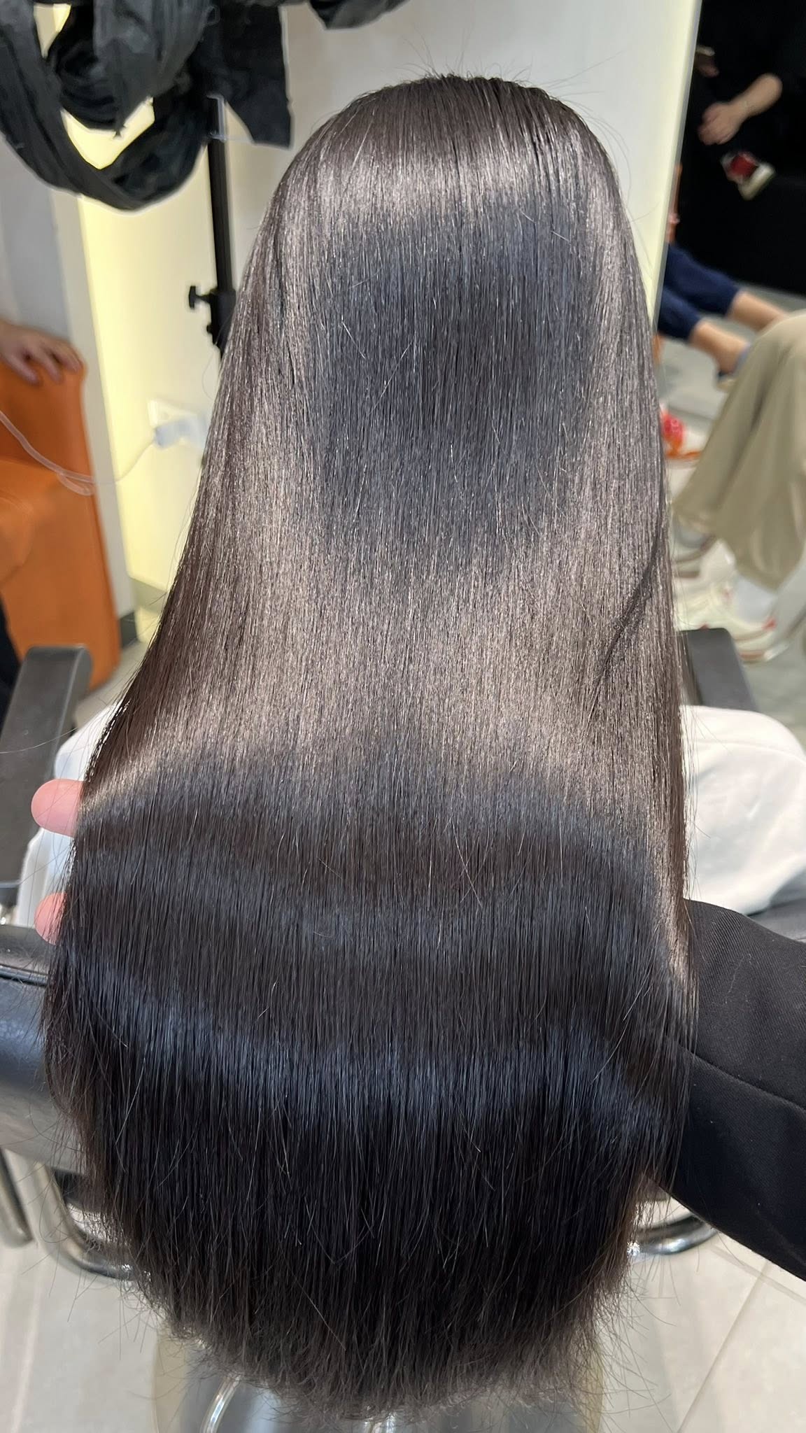 Sắc Nâu Tinh Tế Thu Đông: Vẻ Đẹp "Đơn Giản Nhưng Sang" Đúng Chất Phụ Nữ Hiện Đại 1