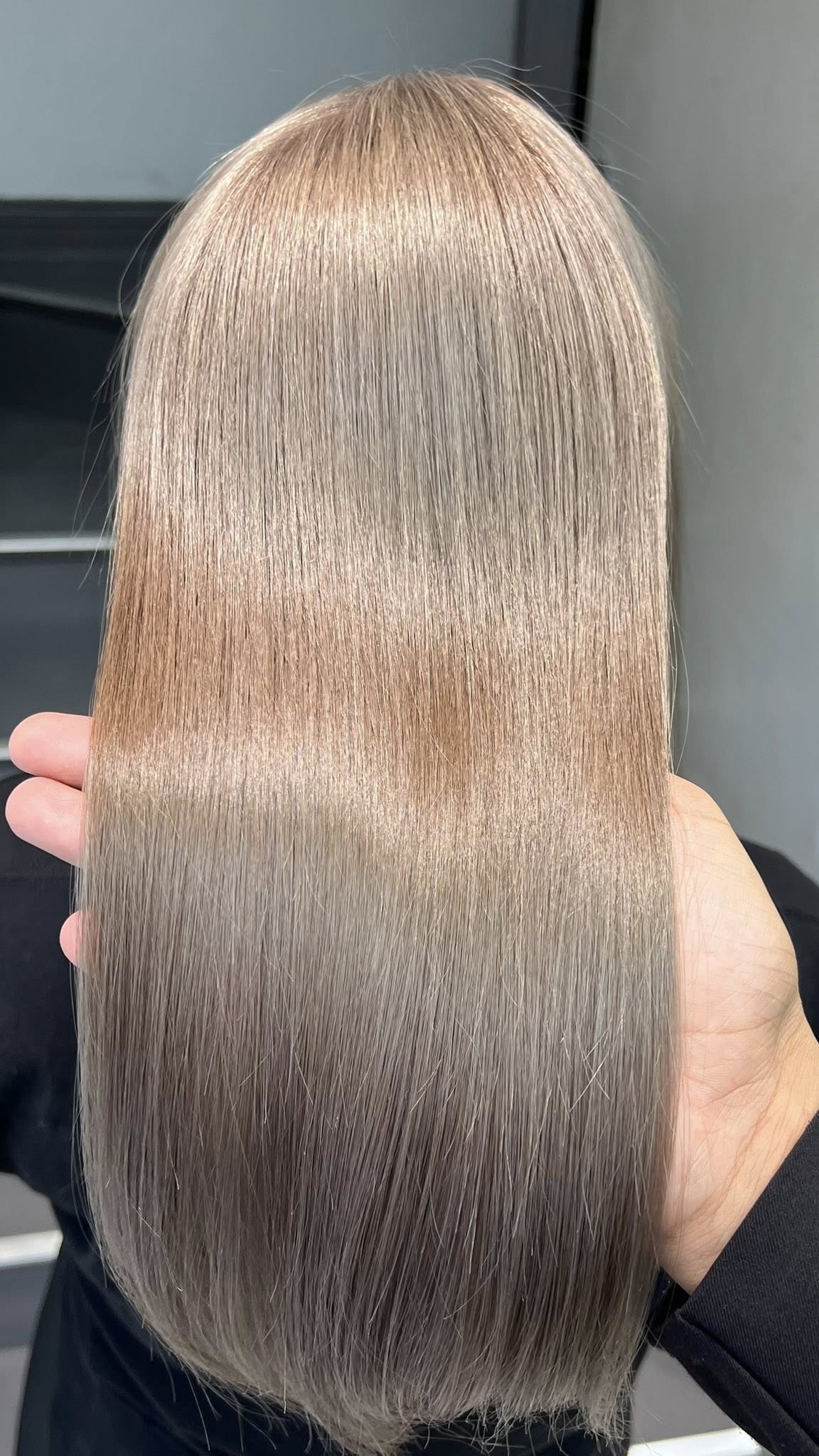 Nhuộm Blonde Sáng (Tây): "Lột Xác" Thời Thượng Mà Vẫn Bóng Mượt Đến Bất Ngờ 2