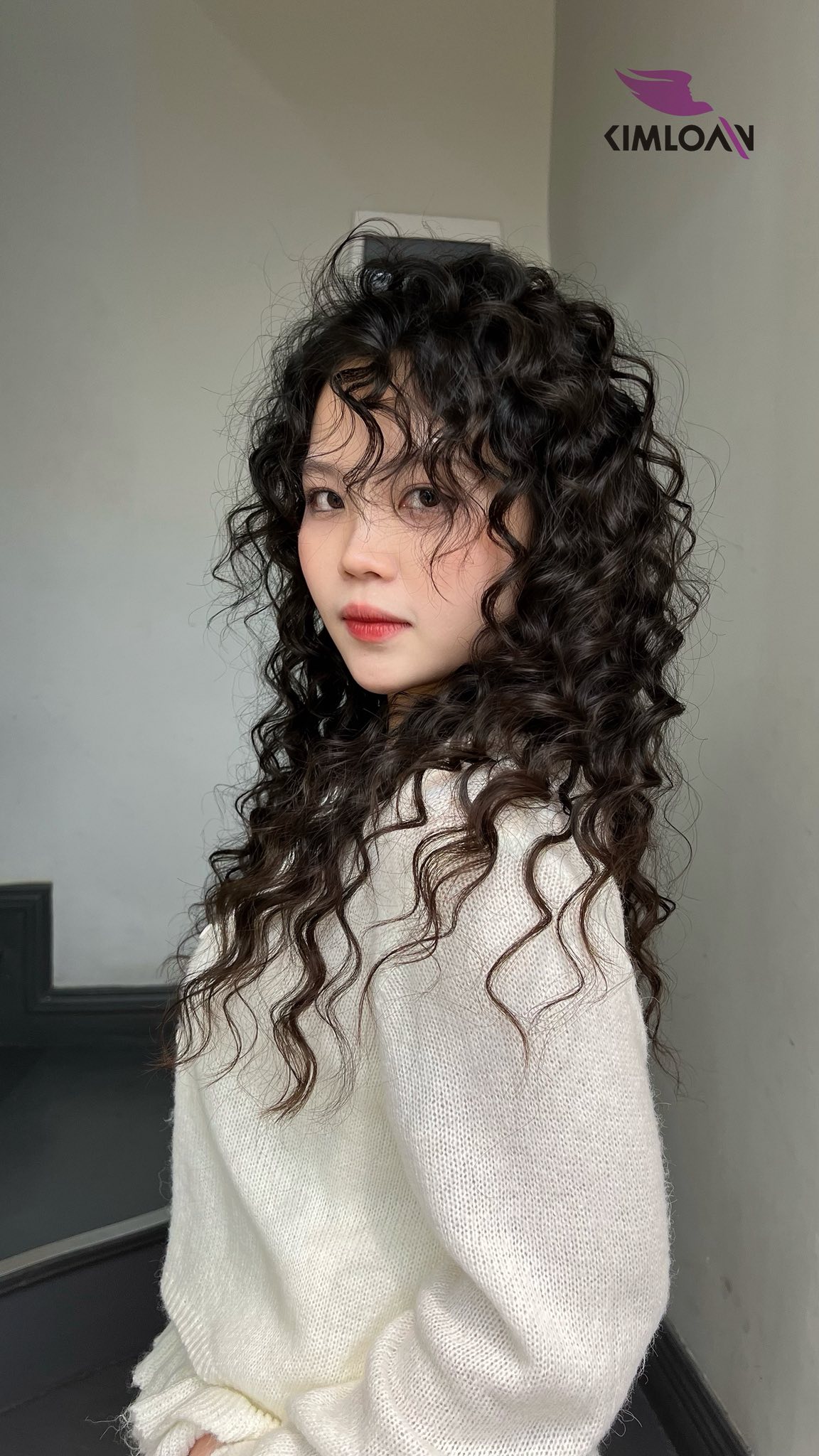 Biến Hóa "Nàng Thơ" Với Tóc Xoăn Jelly Perm: Mềm Mại, Nữ Tính & Hack Tuổi Cực Đỉnh 2