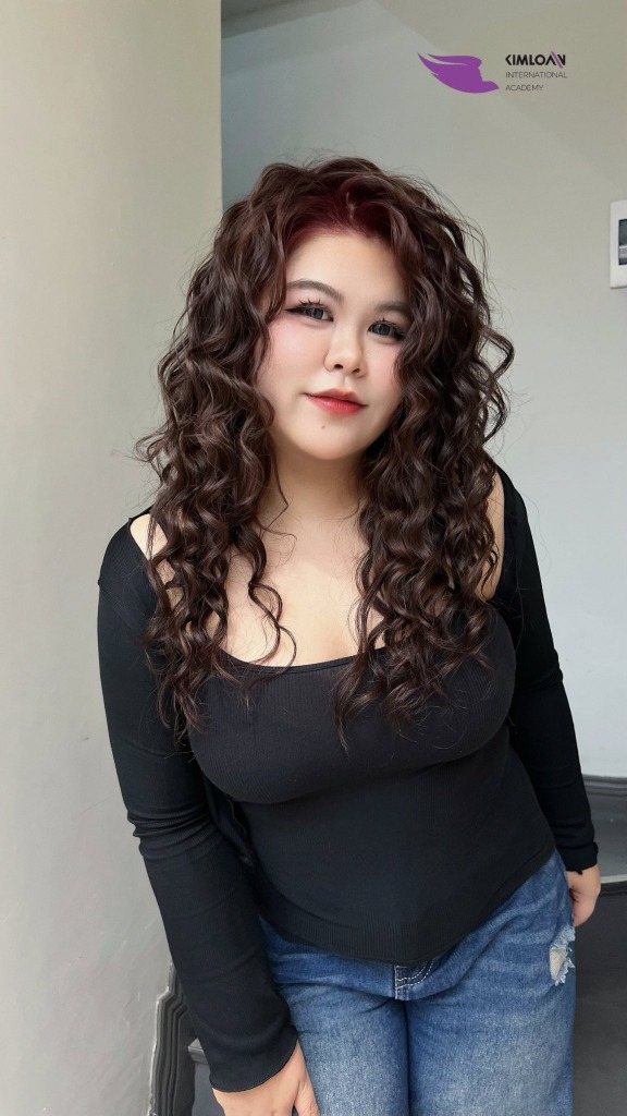Mái tóc uốn lọn Jelly Perm bồng bềnh cá tính