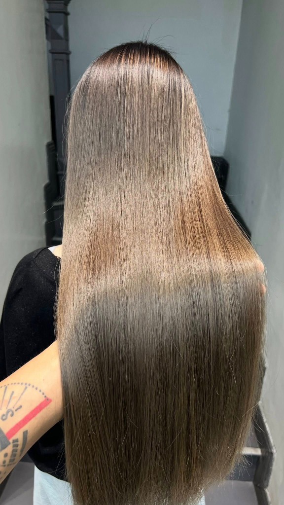 Mái tóc Blonde mềm mại sau khi nhuộm tại Kim Loan