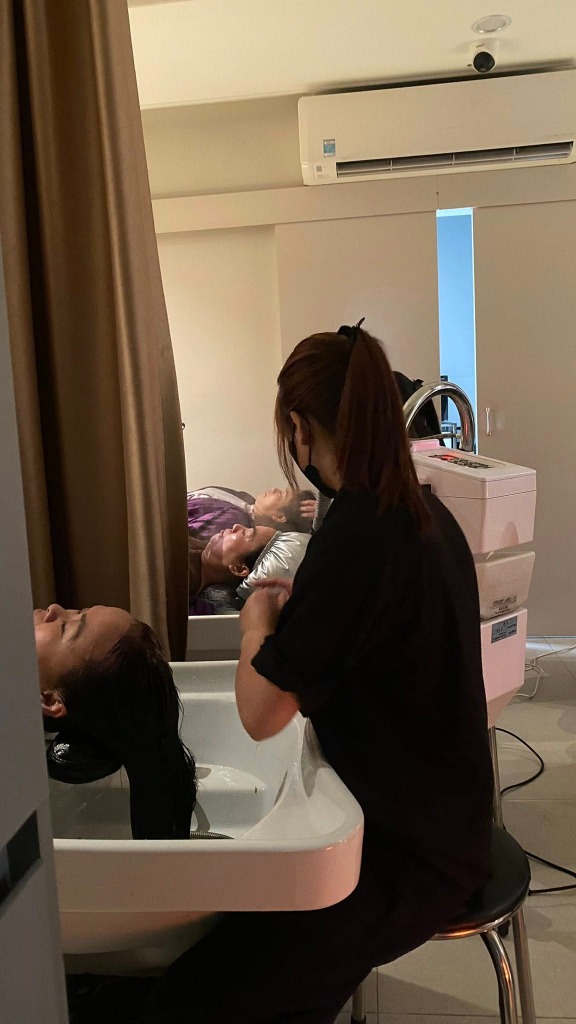 Không gian gội đầu chuyên nghiệp và thư giãn