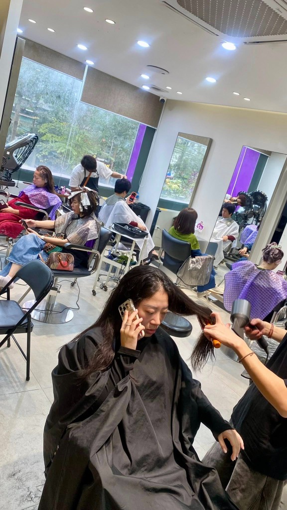 Không khí bận rộn tại Kim Loan Hair Salon