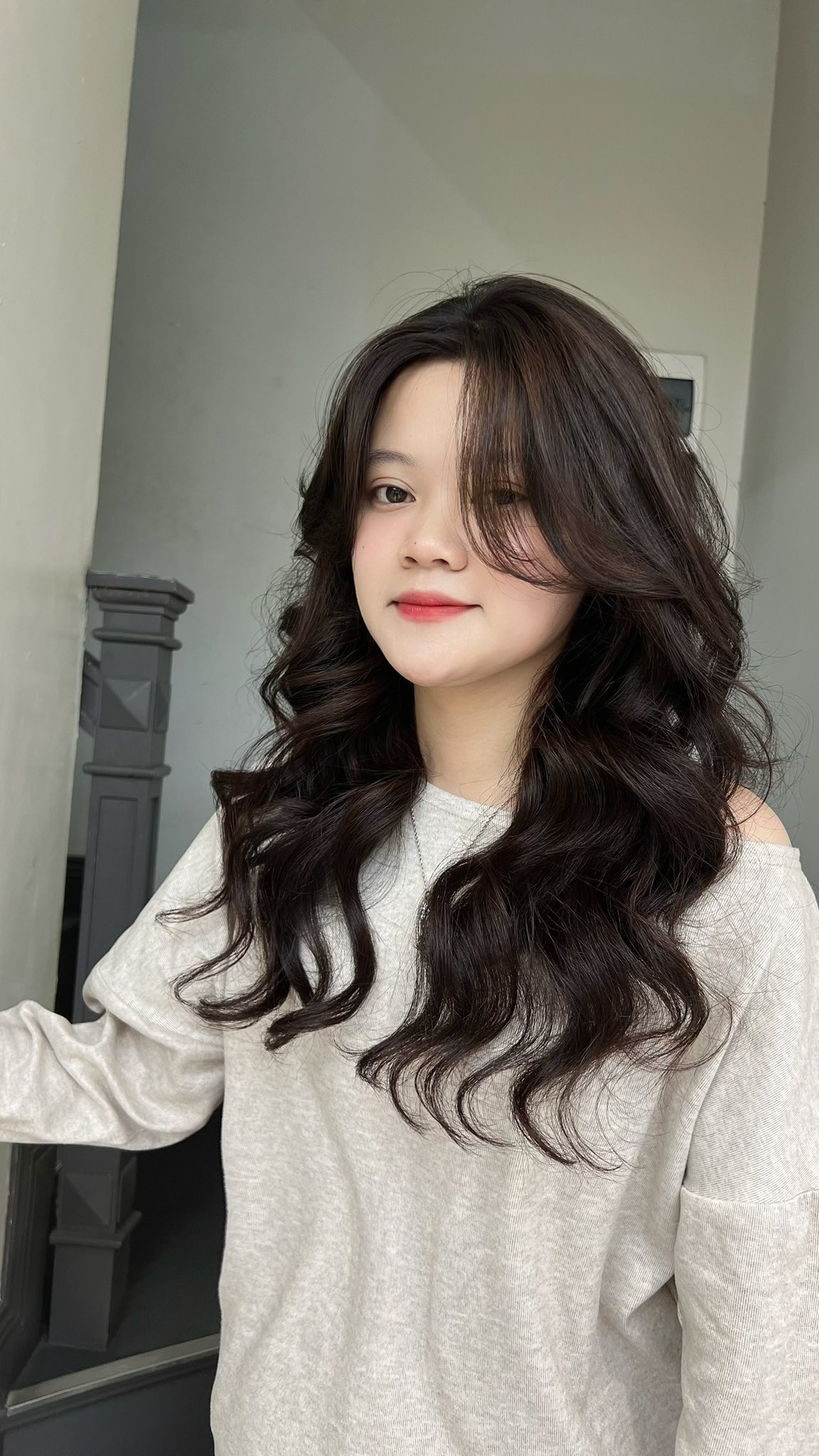 Tóc Uốn Sóng Bung Lơi: Kiểu Tóc "Càng Nhìn Càng Hợp", Đơn Giản Nhưng Rất Có Gu 3