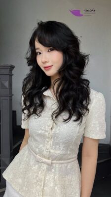Tóc uốn xoăn chuyển động bồng bềnh tự nhiên tại Kim Loan Hair Salon