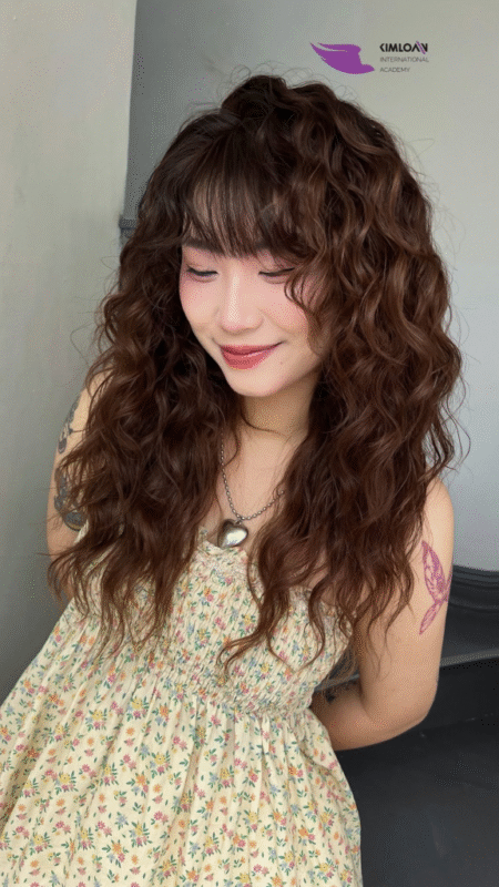Uốn Xoăn Jelly Perm Cho Cô Nàng Gen Z: Định Hình Thiết Kế Tóc Cá Tính Độc Bản Tại Kim Loan Hair Salon 1