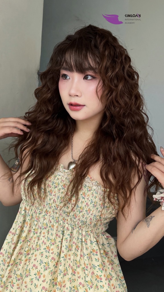 Vẻ đẹp tự nhiên đầy cuốn hút của mái tóc uốn Jelly Perm