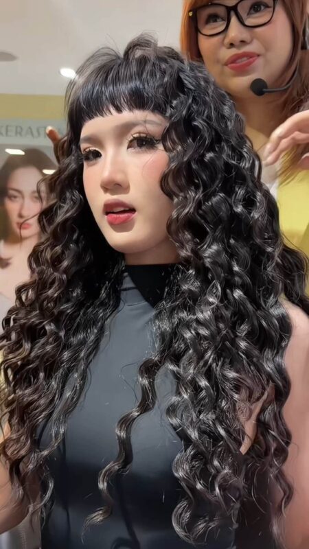 Jelly Perm Thế Hệ 2 Kết Hợp Baby Bangs: Bản Phối Cá Tính Độc Bản Cho Nàng Hiện Đại Tại Kim Loan Hair Salon 1 Jelly Perm Thế Hệ 2 Kết Hợp Baby Bangs: Bản Phối Cá Tính Độc Bản Cho Nàng Hiện Đại Tại Kim Loan Hair Salon 1