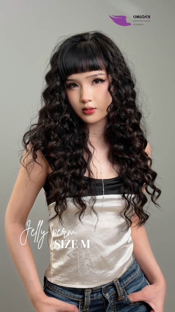 Vẻ đẹp cá tính thời thượng của kiểu uốn Jelly Perm Size M