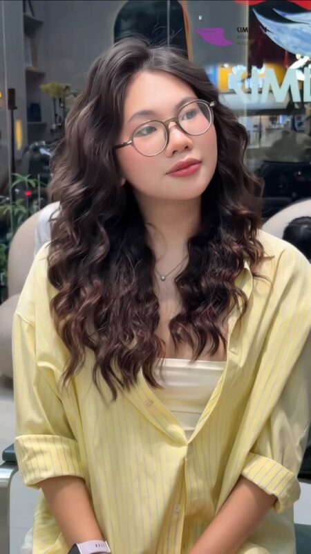 Jelly Perm Cho Mặt Tròn Tóc Xẹp: Tạo Độ Phồng Tự Nhiên Và Tôn Đường Nét Tại Kim Loan Hair Salon 1
