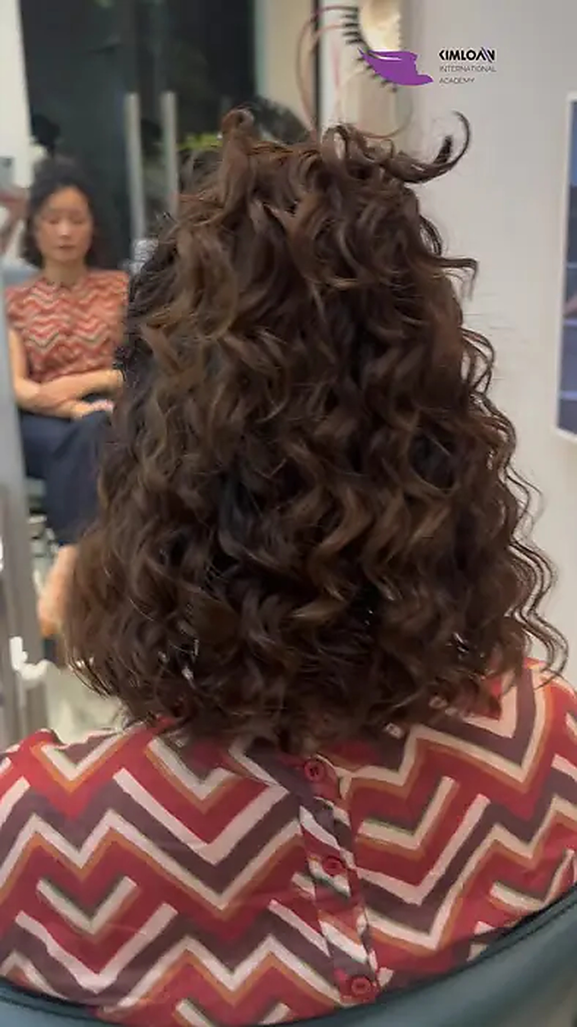Uốn Jelly Perm cho tóc lỡ đón thu - Nếp sóng thạch mướt mịn