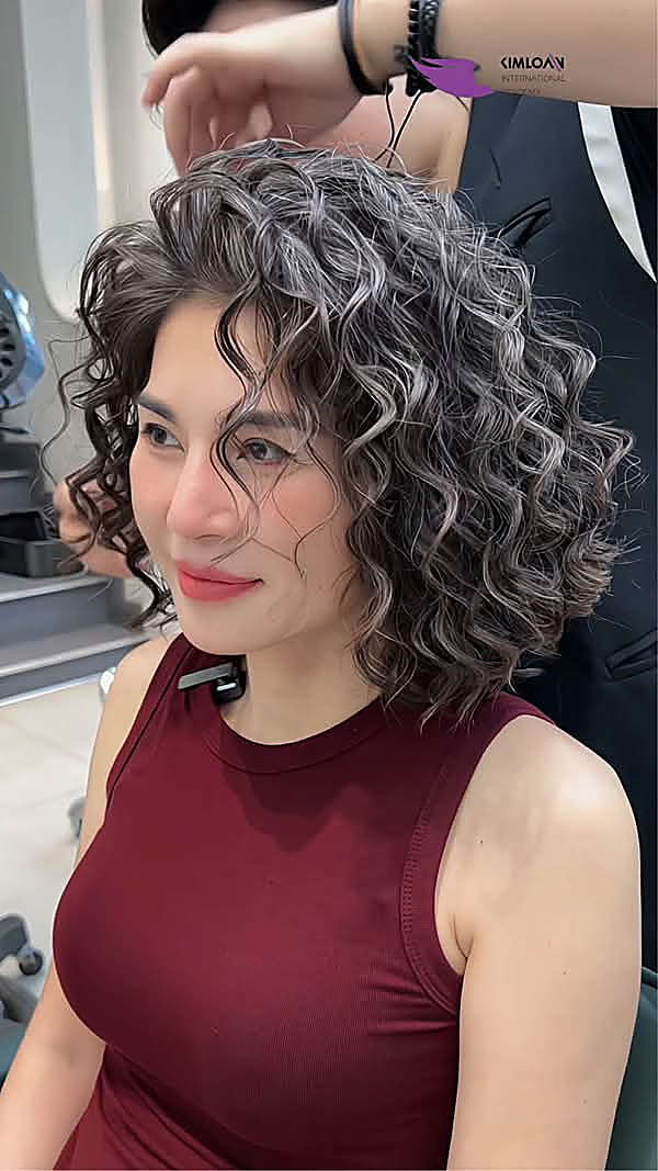 Uốn Jelly Perm size 16 cho tóc ngắn nuôi bạc tự nhiên góc nghiêng